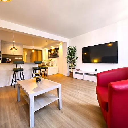 Magnifique T2-chez Francois- Centre Historique- Parking Et Balcon Privatif *